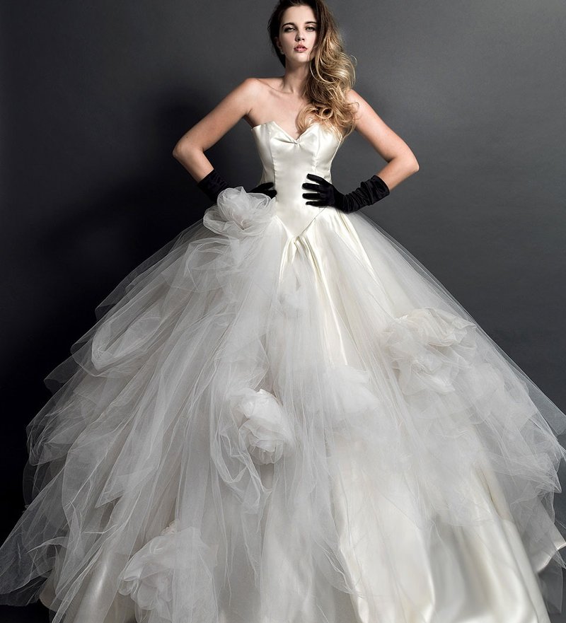 MELETE純手工透花花朵/ 拖尾禮服wedding/ 訂製手工婚紗/designer - 禮服/小禮服 - 其他材質 