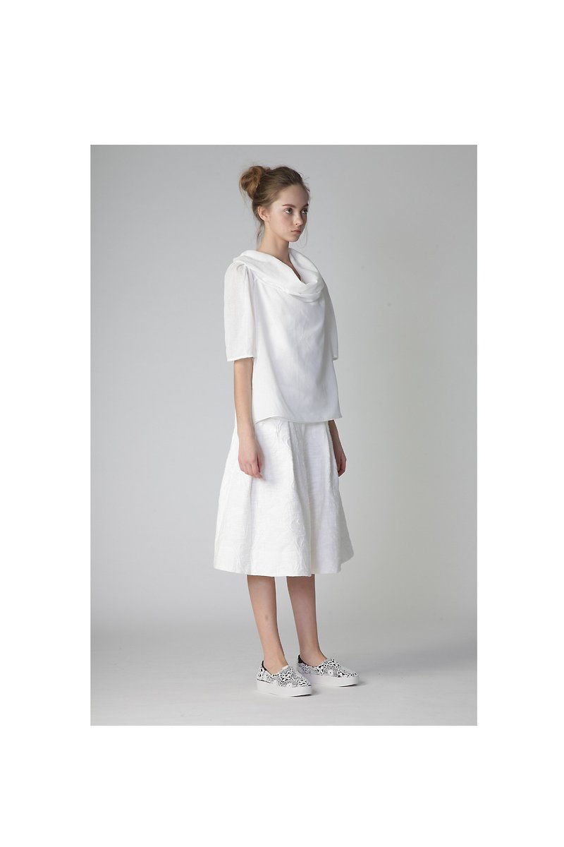1501B4613 (elegant high-necked white shirt) - เสื้อผู้หญิง - วัสดุอื่นๆ ขาว