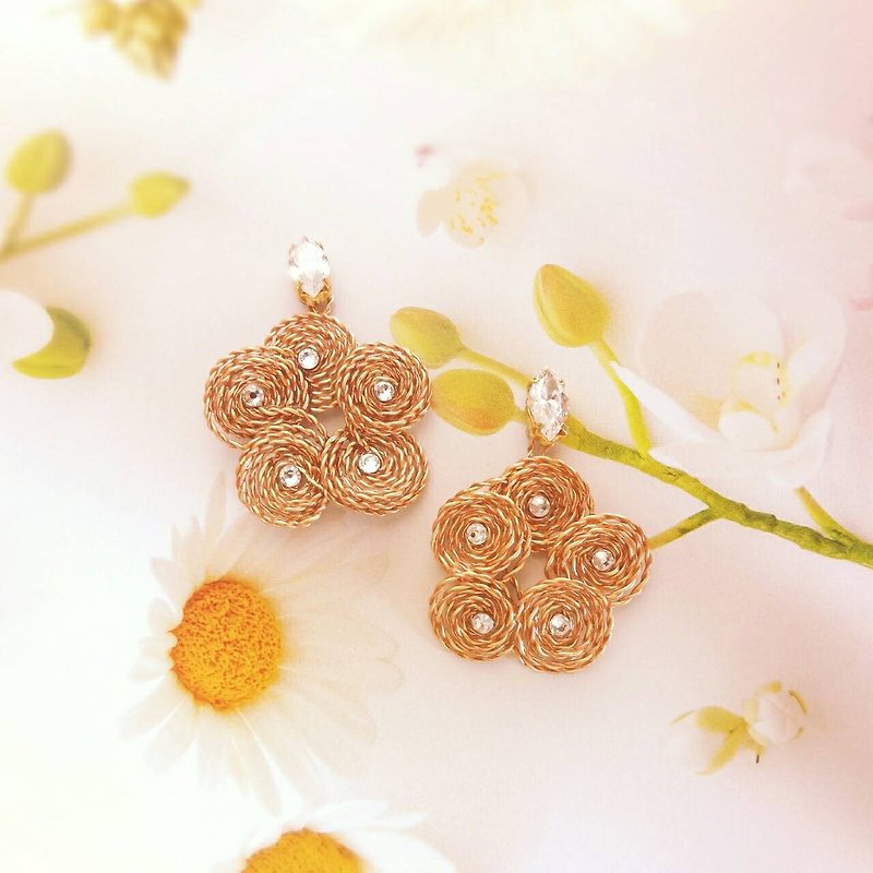 tching jewelry / handmade silk Challenge Series Accessories / grind Simei flower spiral plum flowers earrings ear / ear clip - ต่างหู - โลหะ สีทอง