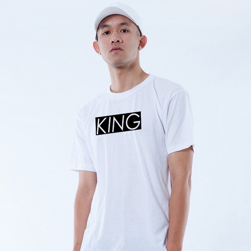 ICARUS イカロスオリジナルトレンドデザインショート TEE King and Queen Series -「KING King」 - Tシャツ - コットン・麻 ブラック