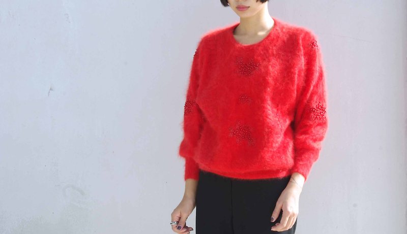 大きな赤いモヘアのセーター繊細なビーズの花 - ジオキャッシング古着、DCに4.5studio-水稲 - ニット・セーター - その他の素材 レッド