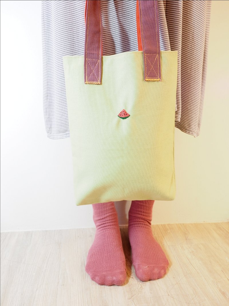 │一片西瓜兒│手工刺繡小精品提袋 - 手提包/手提袋 - 其他材質 綠色