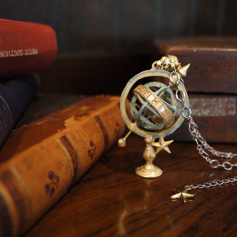 Celestial globe / necklace - สร้อยคอ - โลหะ สีเขียว