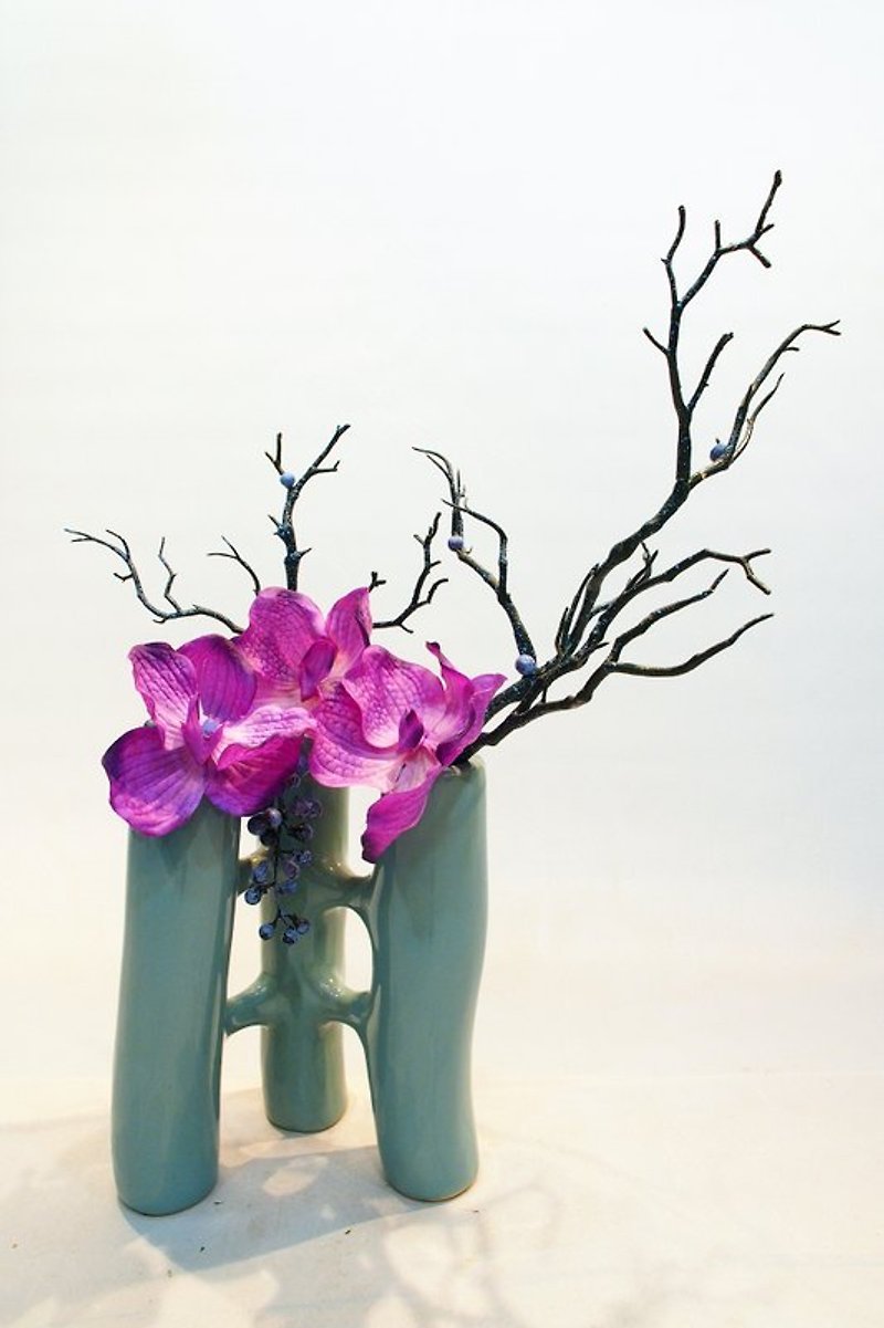 人造花飾-紫萬代典雅花飾 - ตกแต่งต้นไม้ - วัสดุอื่นๆ สีม่วง