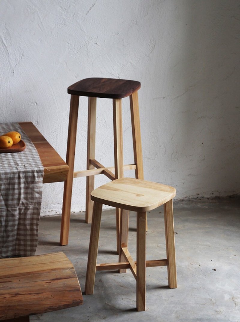Moment of wood are - Xi Kobo - Design furniture low stool - American Ash wood stool (black wood wax non paint color) - Other Furniture - Wood Black