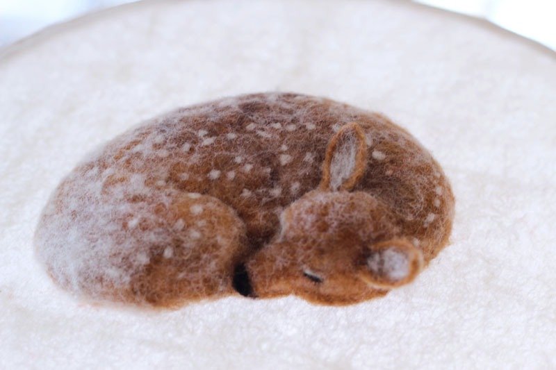 ♣ deer wool felt brooch - Brooches - Wool Brown