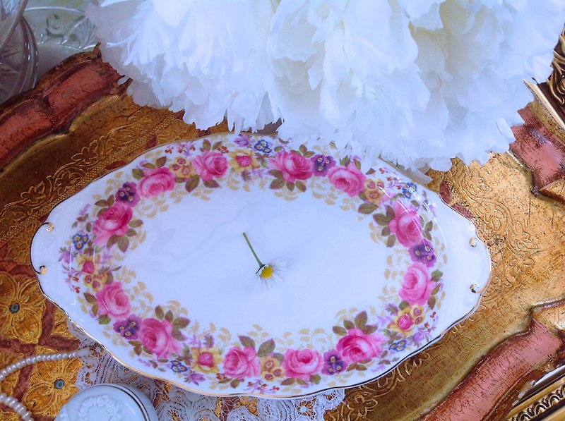 ♥ ♥ Annie crazy Antiquities British bone china - Royal Eerbate Royal Albert 22k gold sandwich plate / cake plate dessert plate jewelry - Small Plates & Saucers - Other Materials Pink