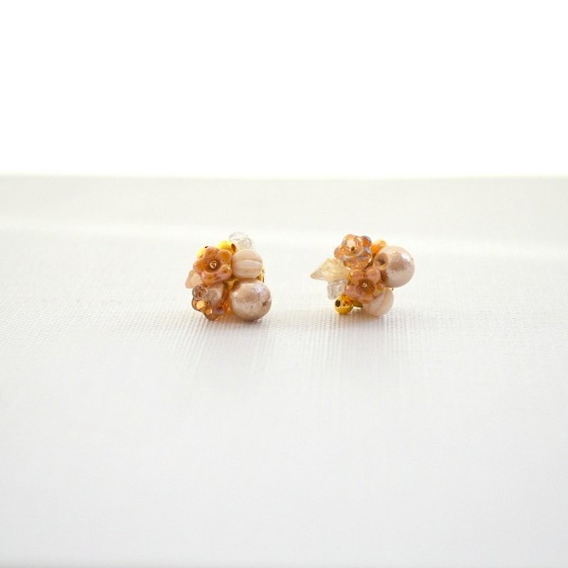 耳環 花朵棉珍珠耳環 - 耳環/耳夾 - 其他材質 粉紅色