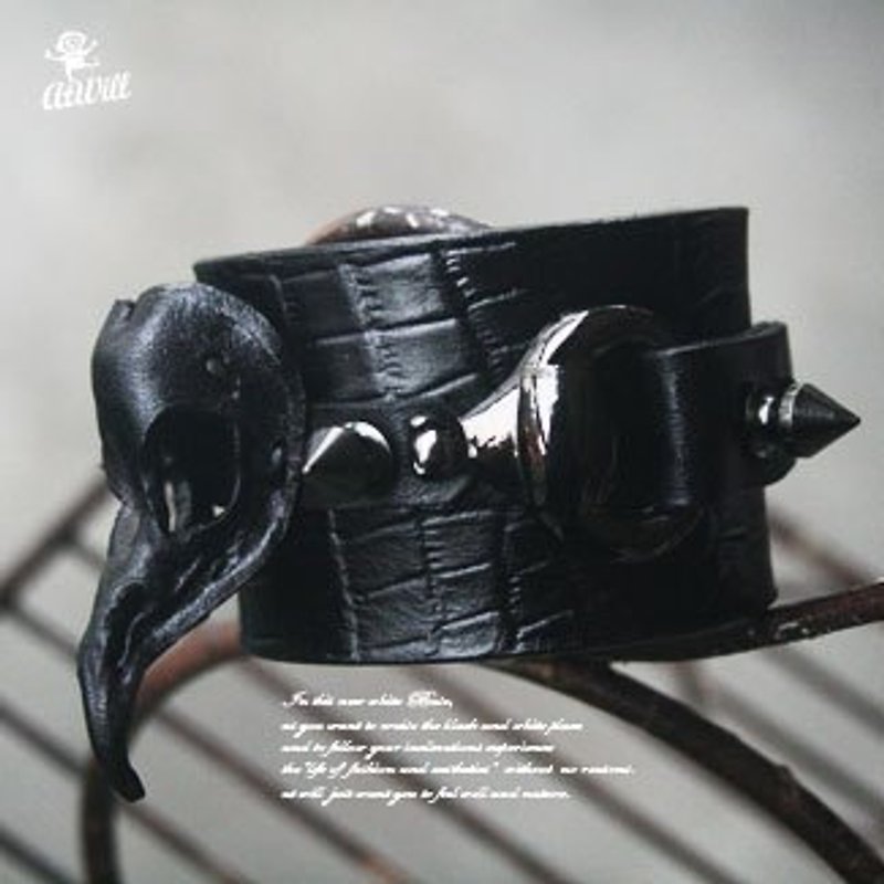 atwill 。Black Plague Doctor's Leather Wristband  - Bracelets - Genuine Leather Black