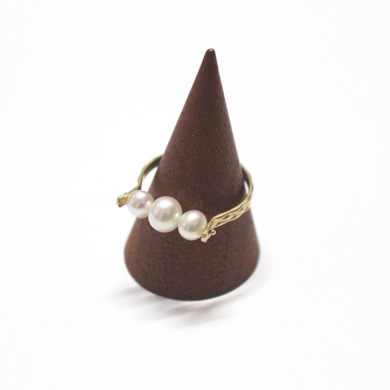 Freshwater pearl go-through ring Gold color - General Rings - Other Metals Gold