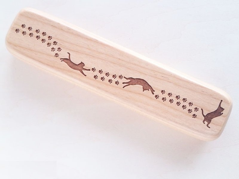 Cat and Paw Footprint Pen Case (Maple) Gift wrapping Christmas Gift - Pencil Cases - Wood Brown