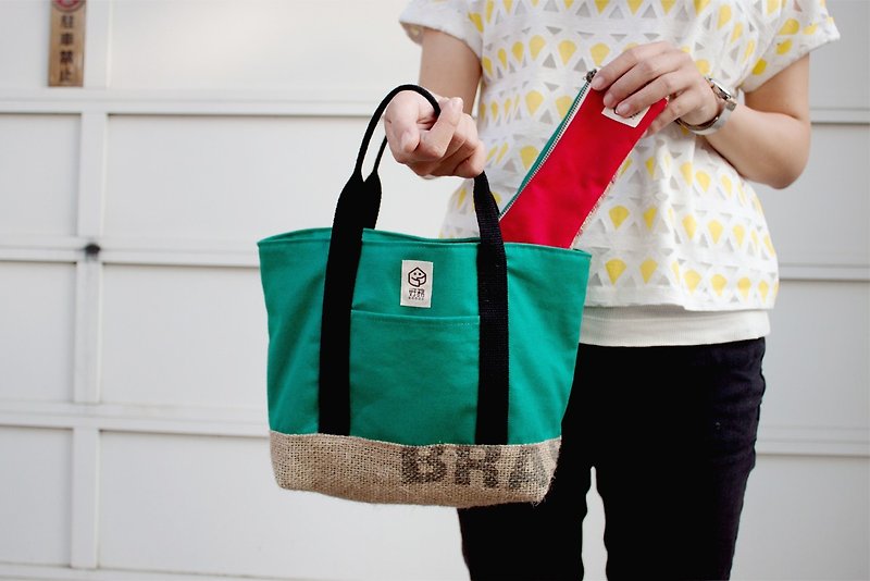 [Good service] GOODO handmade × Coffee linen / hemp cloth sails life with handbag / small bag / bag / lunch bags - กระเป๋าถือ - ผ้าฝ้าย/ผ้าลินิน สีแดง
