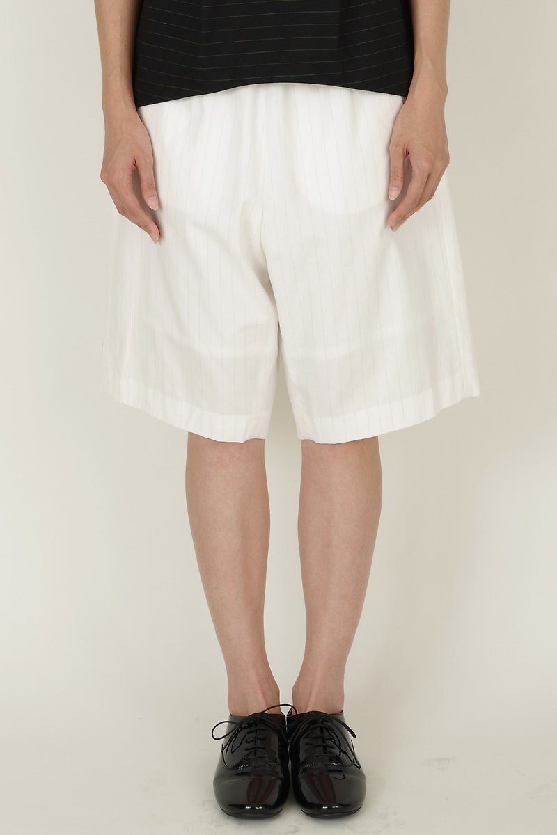 白色條紋五分褲 都會休閒風格 - 闊腳褲/長褲 - 棉．麻 白色