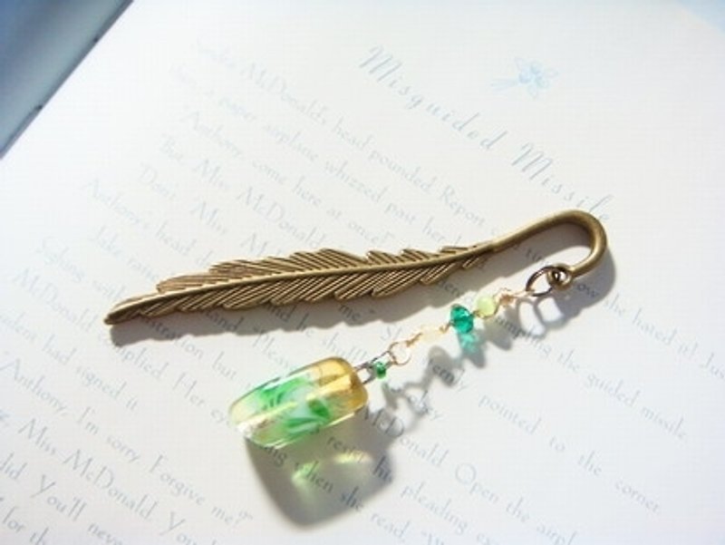 Yuzu Lin Liuli - Feather Bookmark (Small) - The dancing elf in the book - ที่คั่นหนังสือ - แก้ว หลากหลายสี
