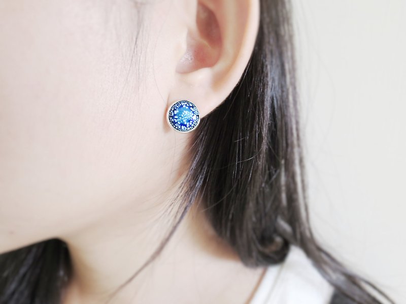 Snowing in the blue sky (925 sterling enamel earrings) - C percent jewelry - Earrings & Clip-ons - Enamel Blue