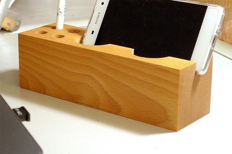 iPhone Jobs はクレイジーが大好きだそうです!! - 収納用品 - 木製 