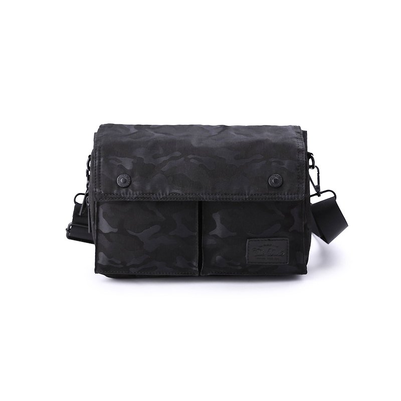 Wander Lightweight Oblique Backpack Bike Bag (Black Camo) - Messenger Bags & Sling Bags - Other Materials Black
