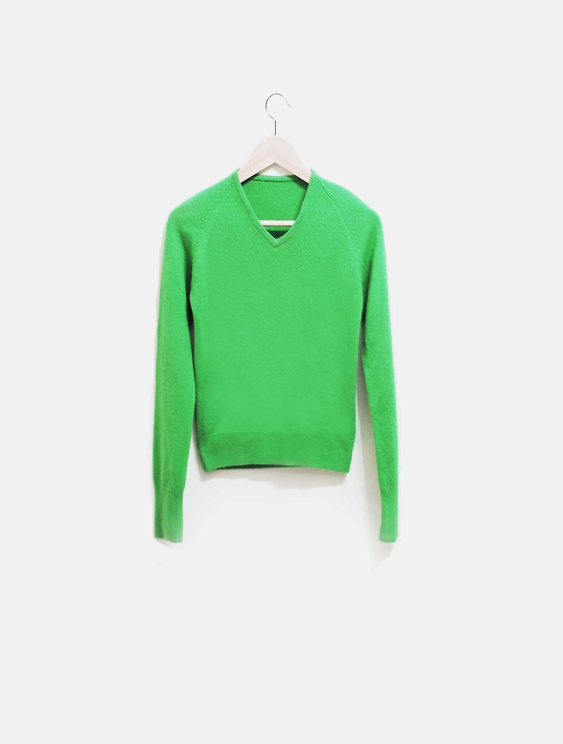 Wahr_ light green sweater - สเวตเตอร์ผู้หญิง - วัสดุอื่นๆ สีเขียว