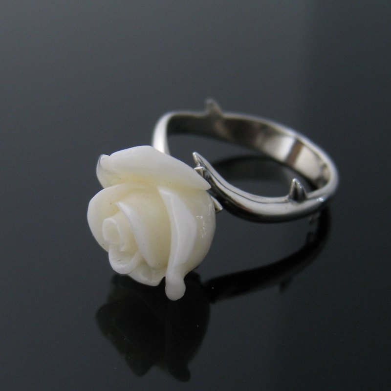 Rose series / delicate natural coral rose ring (small) / 925 sterling silver / designer limited edition - แหวนทั่วไป - โลหะ ขาว