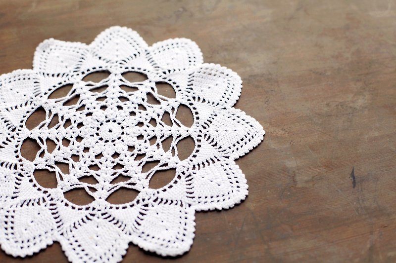 Good day [fetish] crochet lace star - Place Mats & Dining Décor - Other Materials White