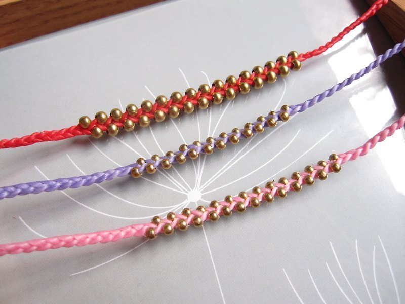 Wing Wing Hand-made jewelry wax cord woven bracelet (three strands series brass bead focus paragraph) - สร้อยข้อมือ - วัสดุอื่นๆ หลากหลายสี