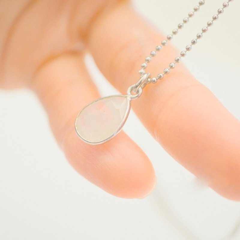 Silver frame Moonstone Necklace - Necklaces - Other Metals White