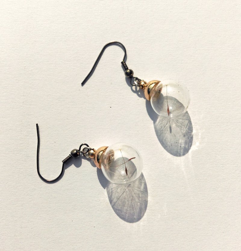 Bronze earrings [dandelion] -XIAO ◆ Favorite Season Series 14mm Glass Hand special Valentine's Day gift - Earrings & Clip-ons - Glass Brown