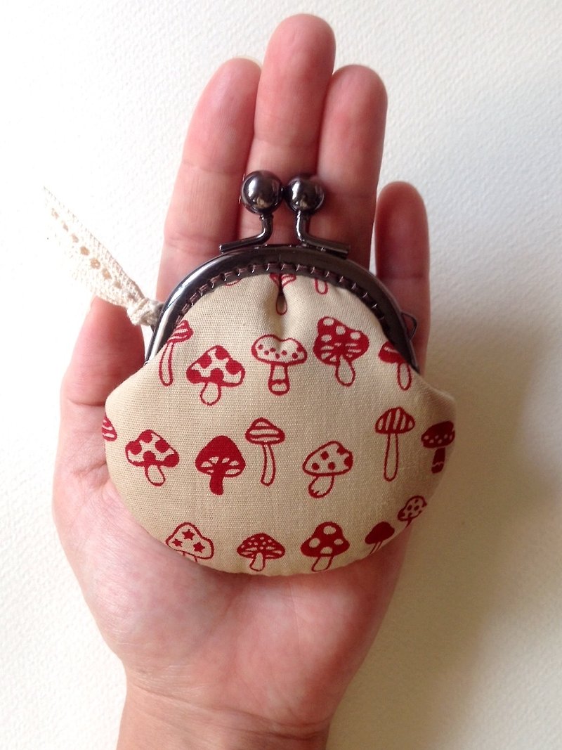 hm2. Red mushroom small shells. Mouth gold package - กระเป๋าใส่เหรียญ - ผ้าฝ้าย/ผ้าลินิน สีแดง