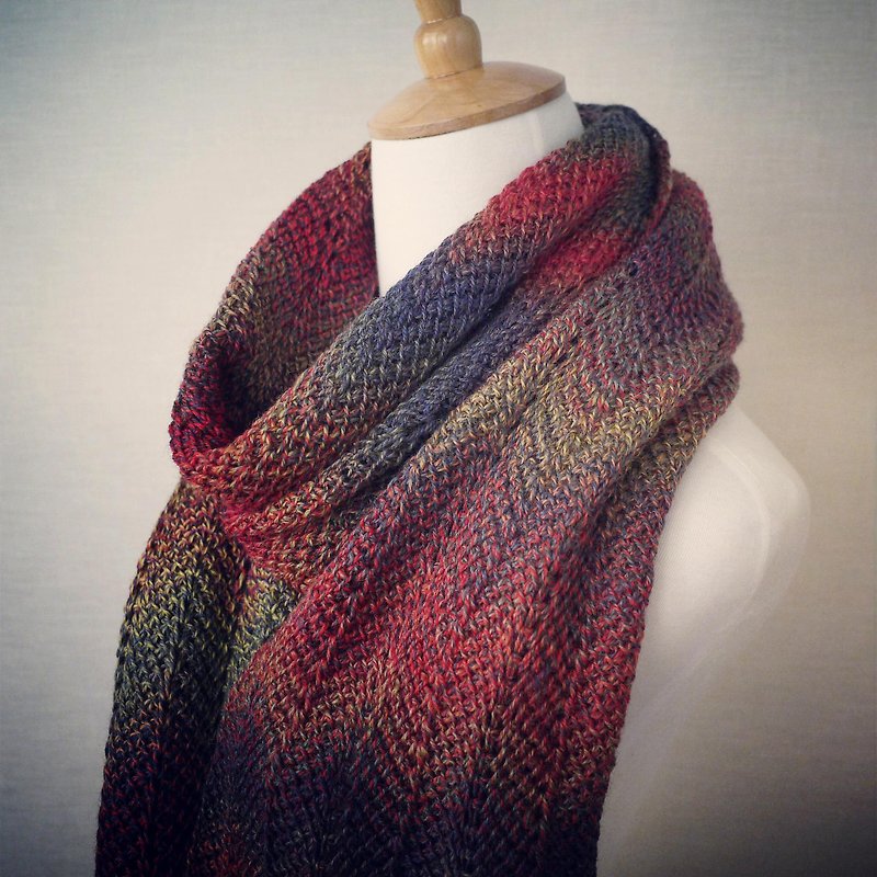 深秋 手工編織多色漸層圍巾 - 絲巾 - 其他材質 多色
