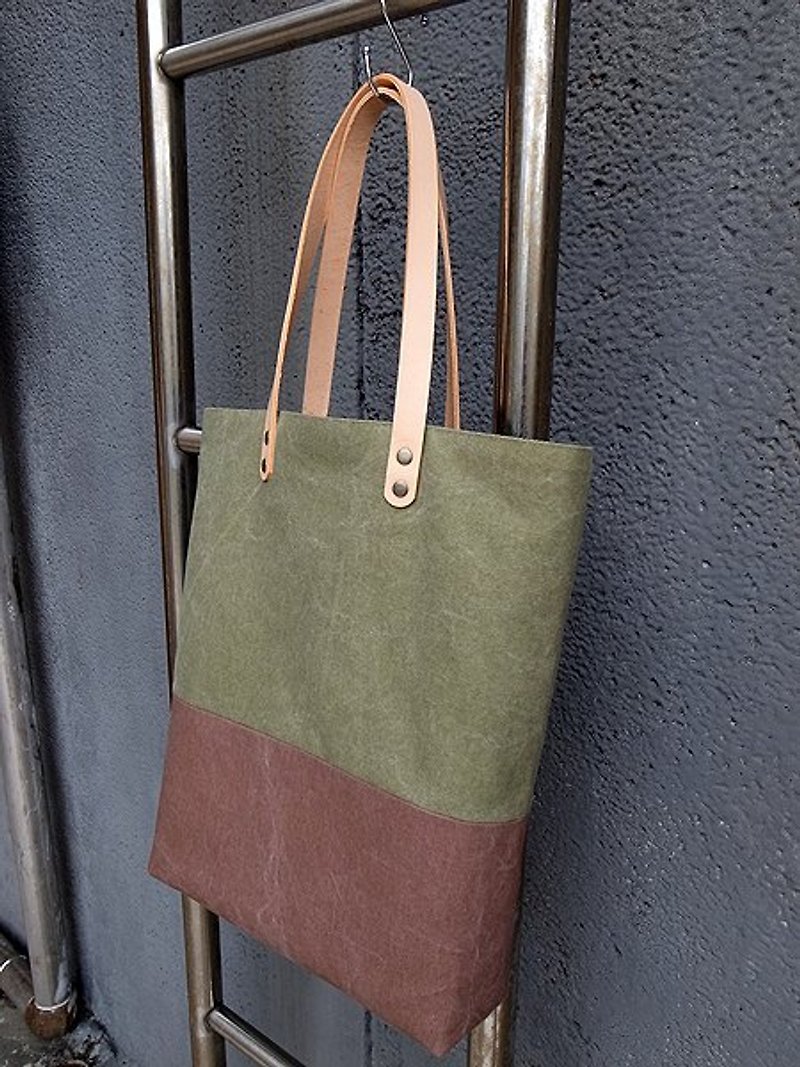 Coffee green color canvas bag - กระเป๋าแมสเซนเจอร์ - วัสดุอื่นๆ 