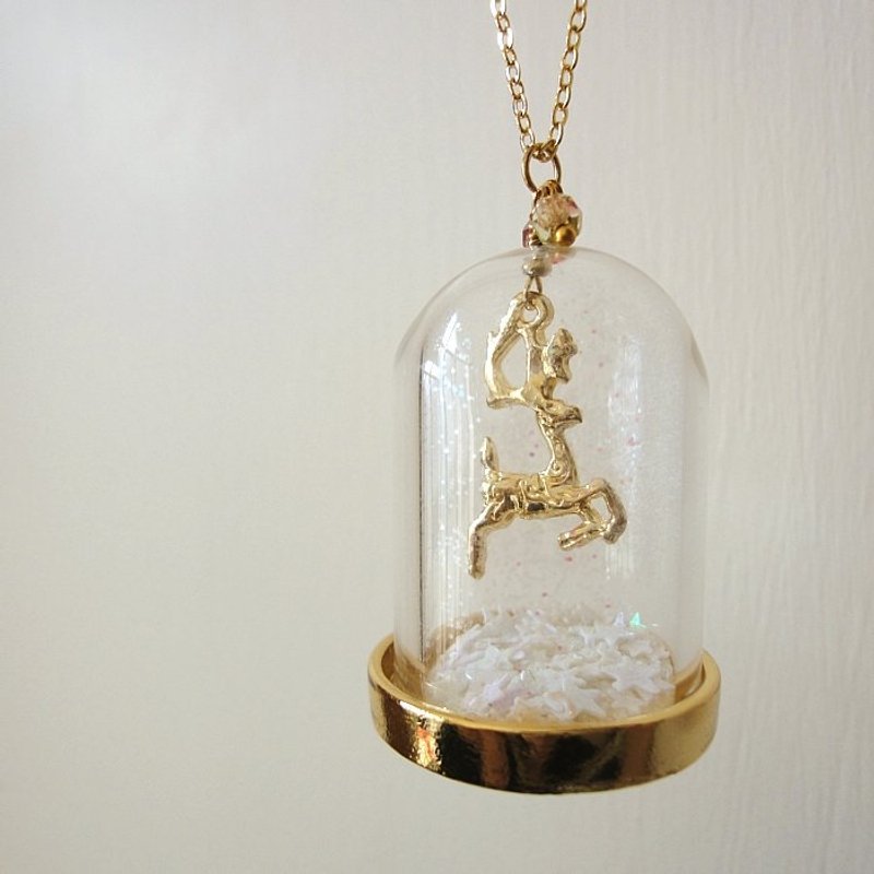 {KNL0079}聖誕節限量新品~玻璃罩雪花長項鍊-金色麋鹿 - 項鍊 - 玻璃 金色