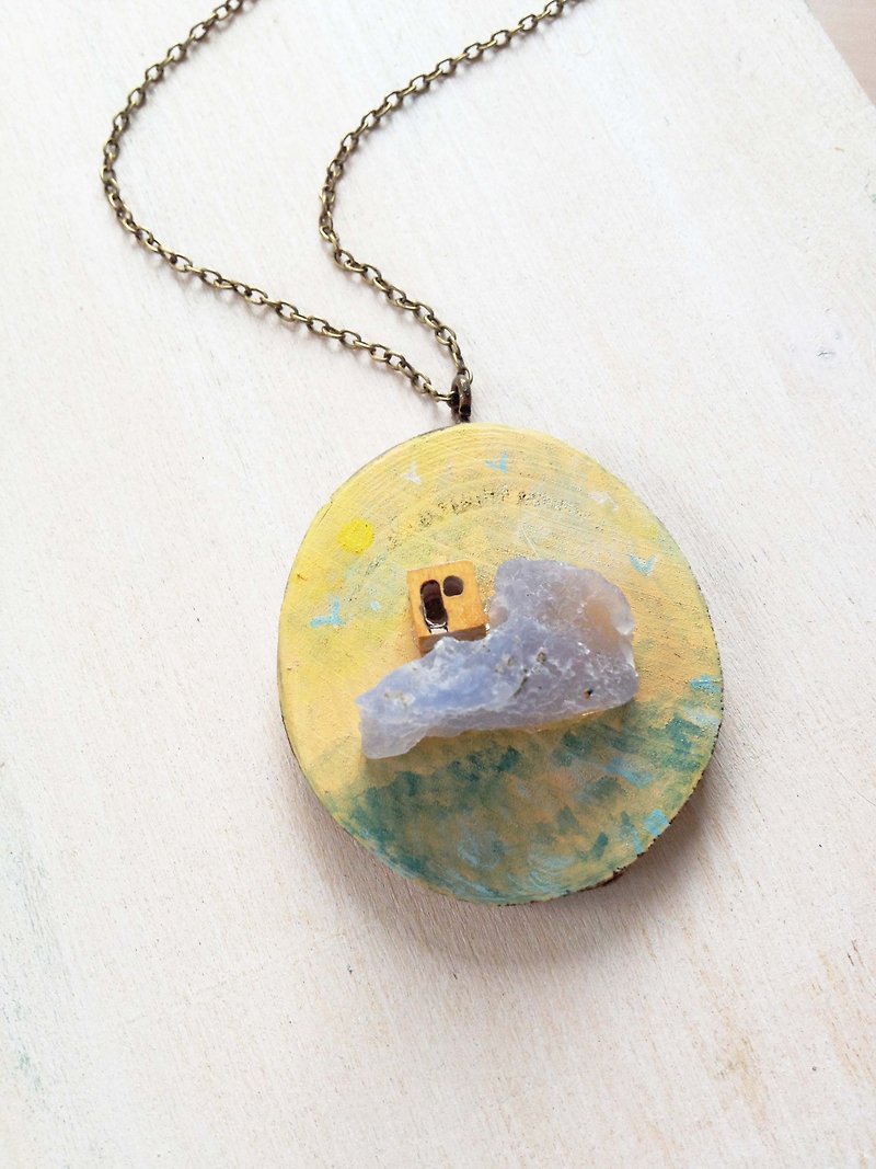 Wood Necklaces Yellow - Moriyama Cabin | Hand-painted Heart | Wood | Natural Stone | Crystal | Blue Chalcedony | Necklace