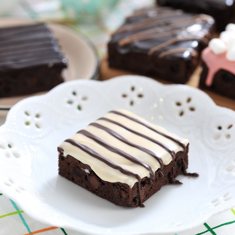 [Mr. Brown Bear Chocolate Brownie] 6 toffee brownies - เค้กและของหวาน - วัสดุอื่นๆ สีกากี