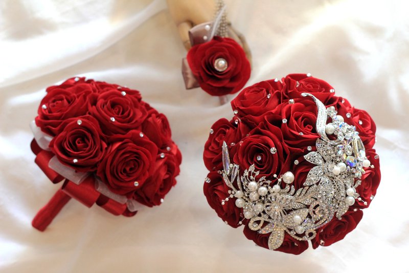 Bouquet jewelry series combination [Shipping] Corolla / wrist flower / bridesmaid bouquet / corsage - Brooches - Other Materials Red