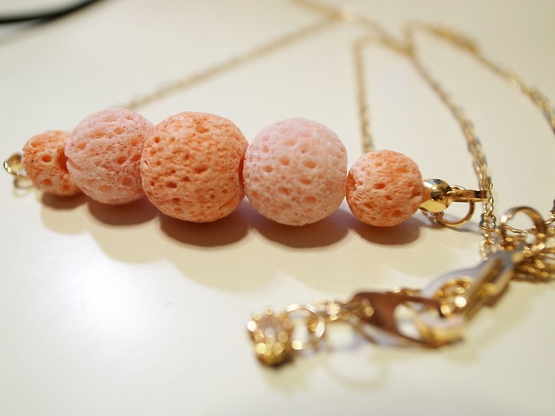 Lovers coral necklace - peach pink (only 1) - Necklaces - Other Materials Pink