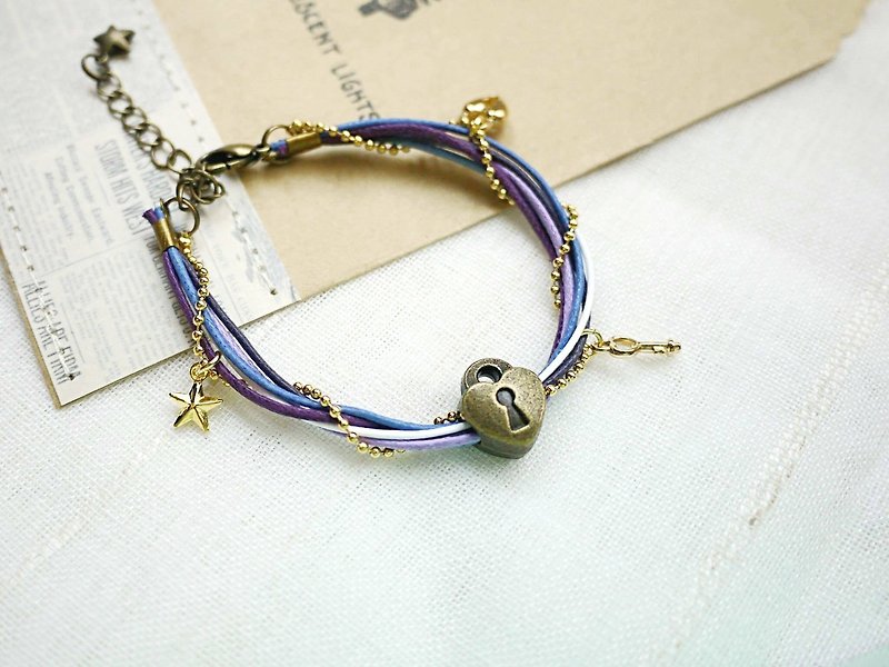 Paris*Le Bonheun. Happiness hand made. ZAKKA Pandora rainbow bracelet. Bracelet. Heart Lock - สร้อยข้อมือ - โลหะ สีน้ำเงิน