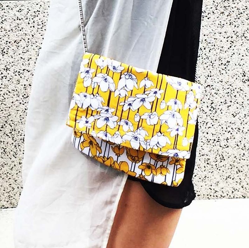 Wahr_ yellow flowers  clutch / chain bag / shoulder bag/with chain - Clutch Bags - Other Materials Yellow