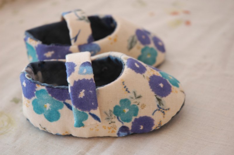 Grapes baby shoes - รองเท้าเด็ก - วัสดุอื่นๆ สีม่วง