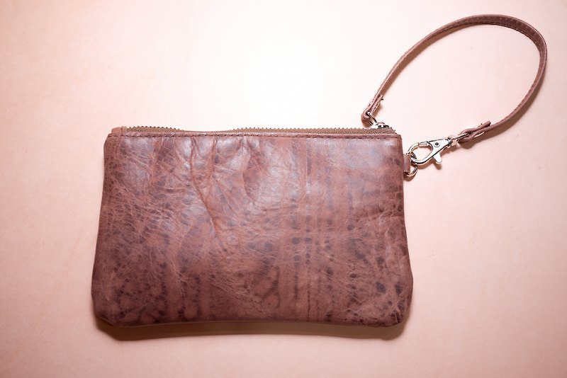 Dreamstation leather Pao Institute, handmade leather clutch! Passport holder - Other - Genuine Leather Brown