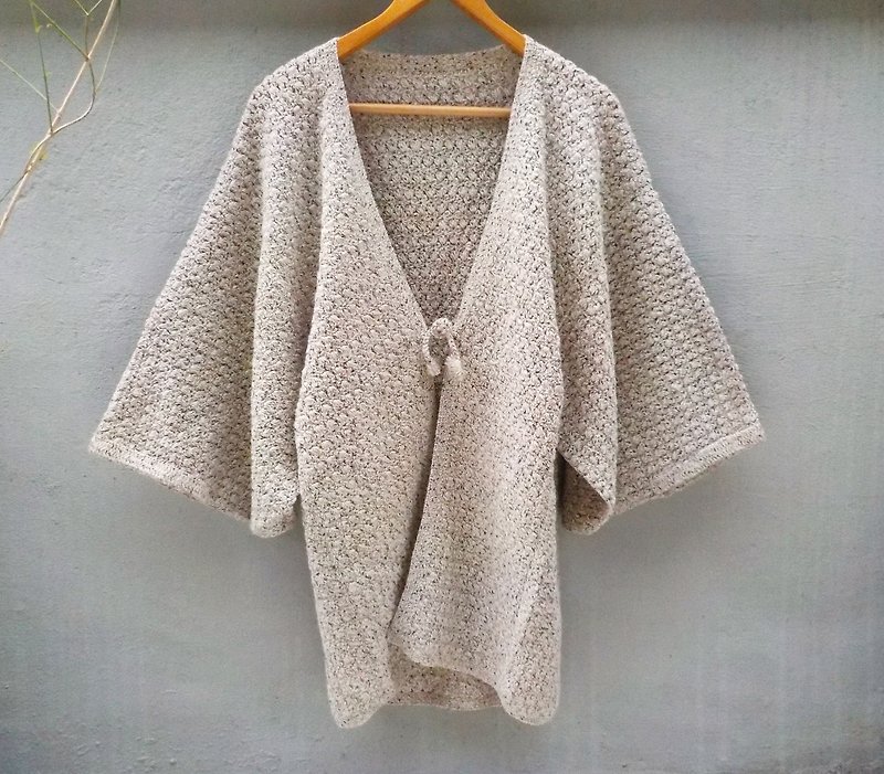 FOAK vintage kimono knit sweater - สเวตเตอร์ผู้หญิง - วัสดุอื่นๆ สีกากี