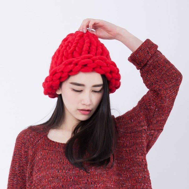 Alice in Wonderland hand-knit wool cap - หมวก - วัสดุอื่นๆ สีแดง