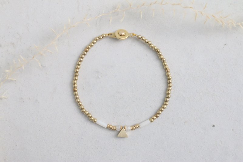 Moonstone-pronoun bracelet - Bracelets - Gemstone White