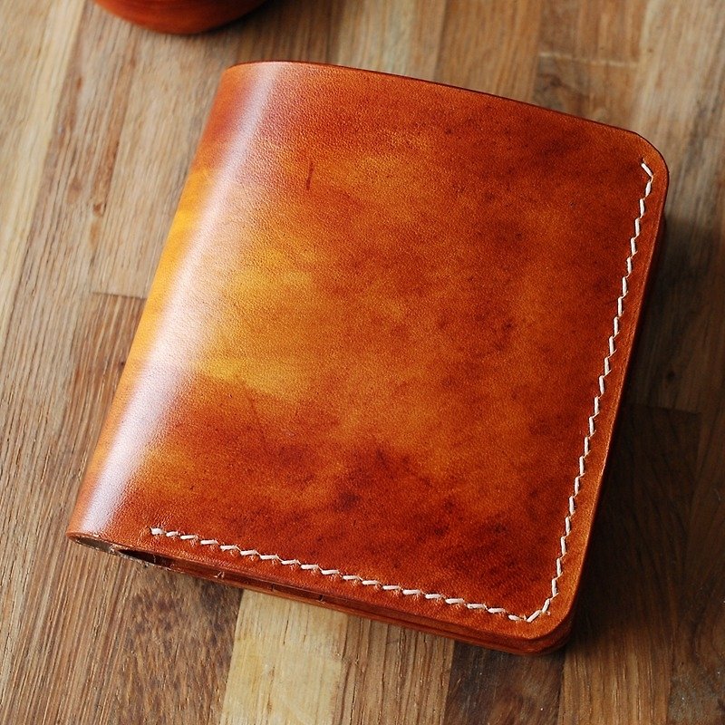 Italian handmade custom dyed yellow- Brown mirror vegetable tanned leather cowhide Japanese-style two-fold small wallet wallet money cloth - กระเป๋าสตางค์ - หนังแท้ สีนำ้ตาล