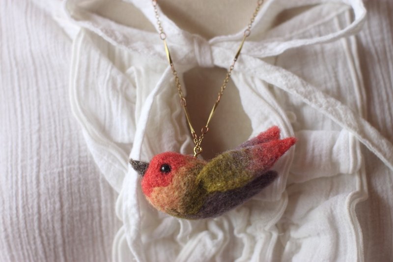 Natural plant dyed colorful bird necklace - Necklaces - Wool Multicolor