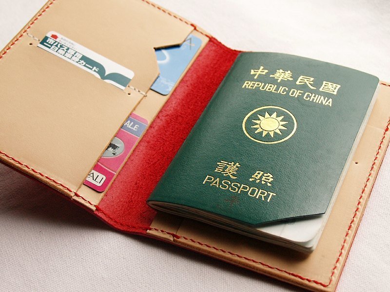 【Weeken Vikenライフ]フラメンコレッドハンドメイドレザーパスポートホルダー/パスポートケース（無料カスタム彫刻英語） - パスポートケース - 革 レッド