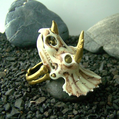 MAFIA JEWELRY Realistic Triceratops skull in brass and enamel color ,Rocker jewelry ,Skull jewelry,Biker jewelry
