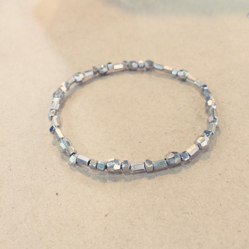 JOJA│ metal bracelet: No. universe crushed 2 - สร้อยข้อมือ - โลหะ สีเทา