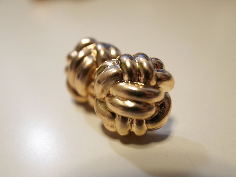 繩結球耳環(僅一付)-客人Yi Ying Chen已訂 - 耳環/耳夾 - 其他材質 