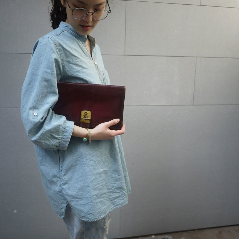 夕卡 Shika // Vintage bag 老件 復古銅扣手拿包 {A5-032} - 其他 - 其他材質 紅色