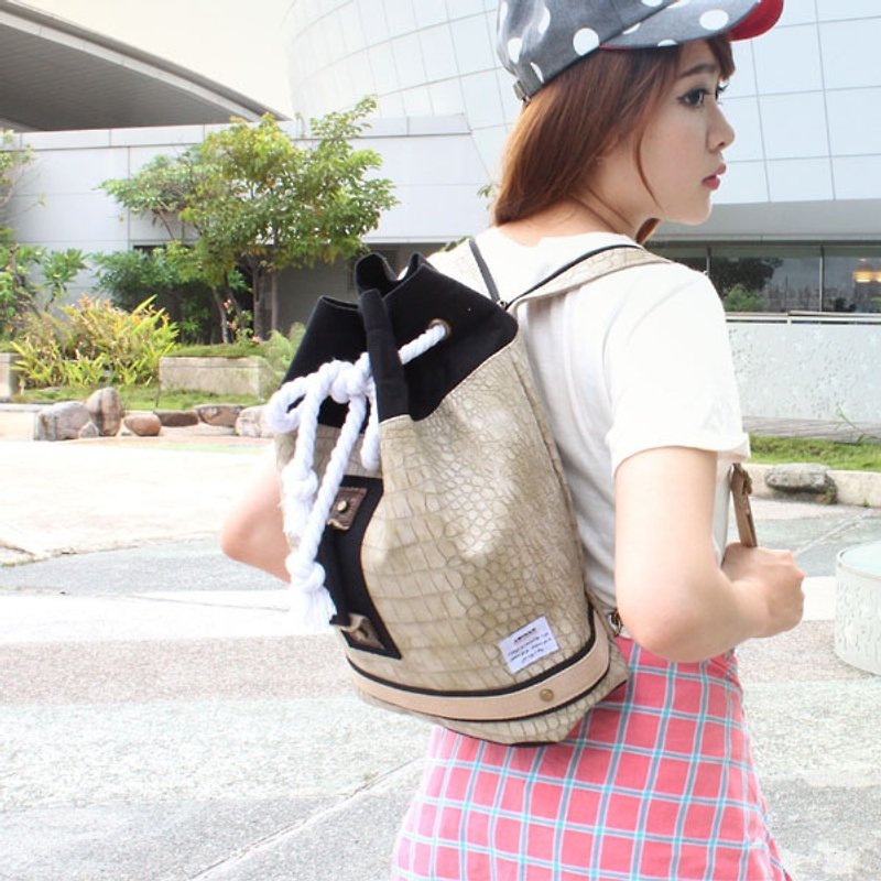 AMINAH- refreshing beige boxing bag (small)【am-0250】 - Backpacks - Faux Leather White
